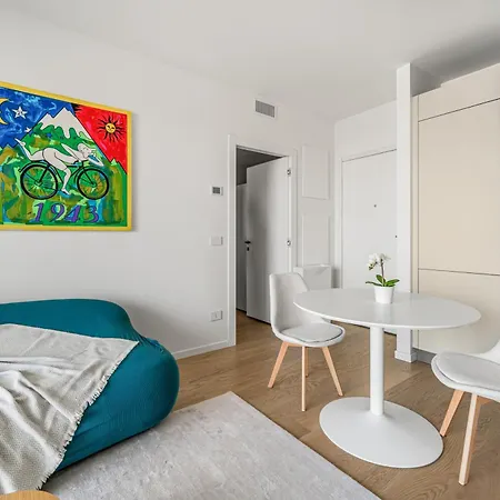 Guesthost - Brand New Renovated Terrace Appartement