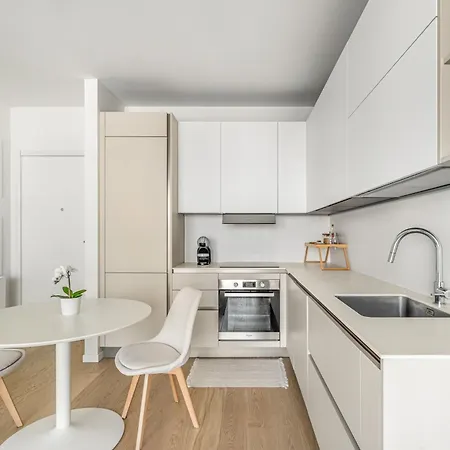 Appartement Guesthost - Brand New Renovated Terrace *